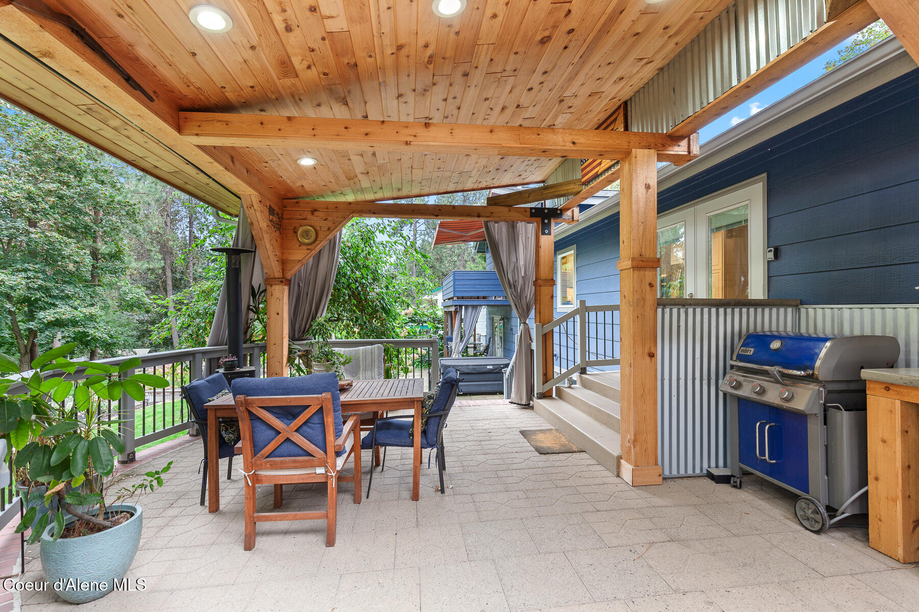 5936 N Pinegrove Dr, Coeur d'Alene