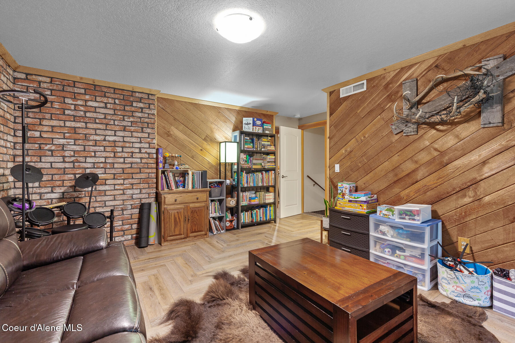 5936 N Pinegrove Dr, Coeur d'Alene