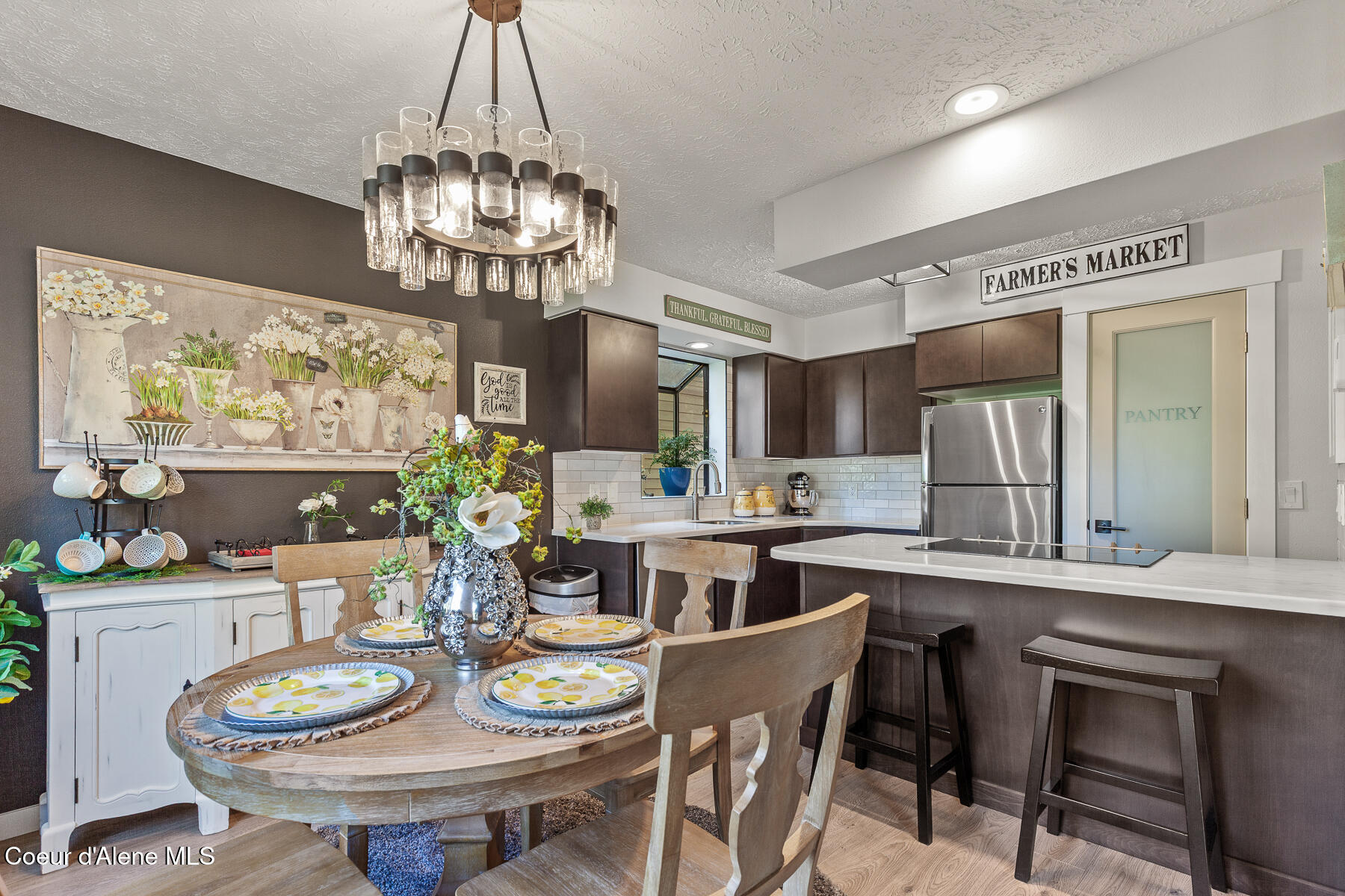 101 S Neyland Ave, 2