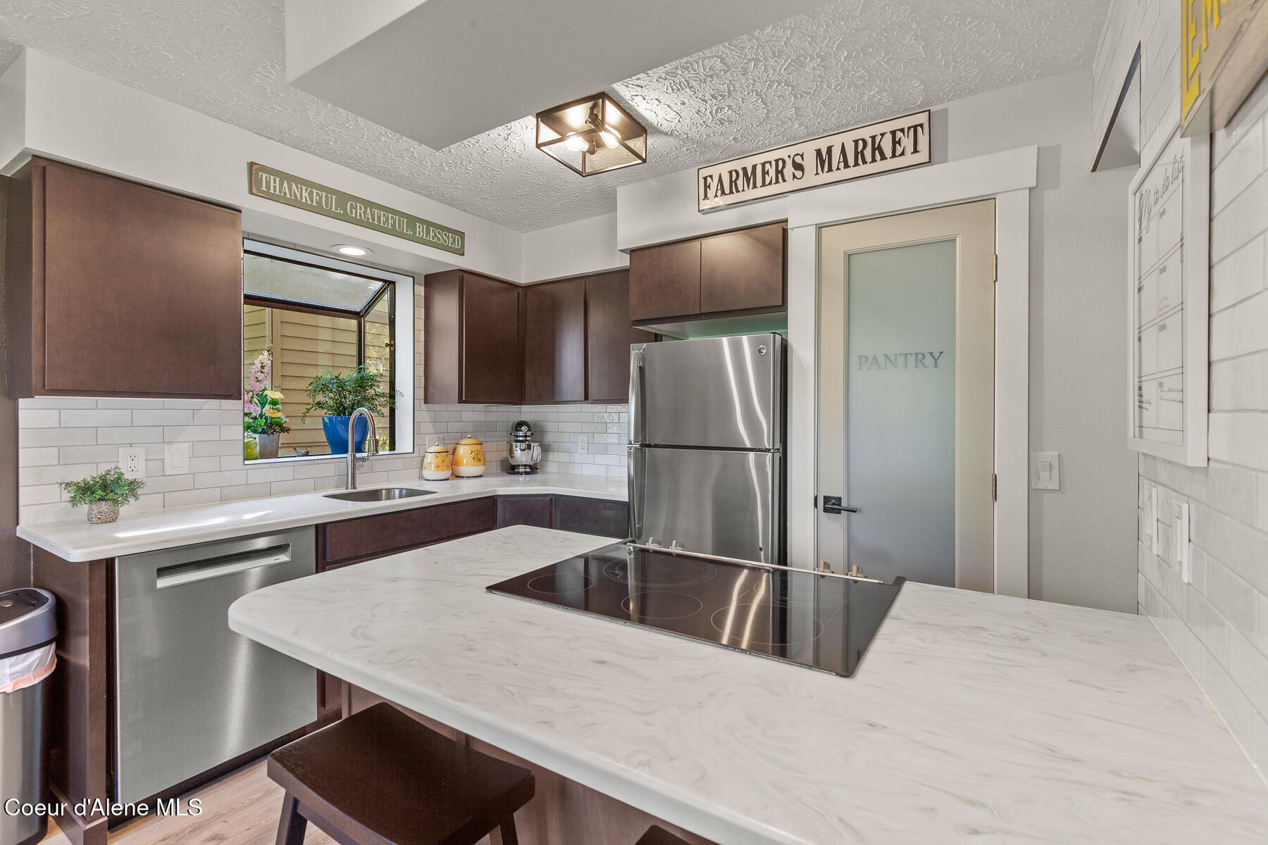 101 S Neyland Ave, 2