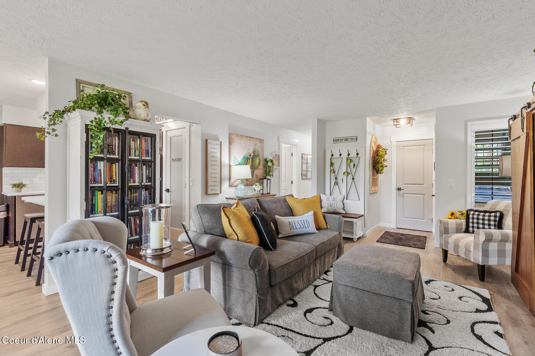 101 S Neyland Ave, 2