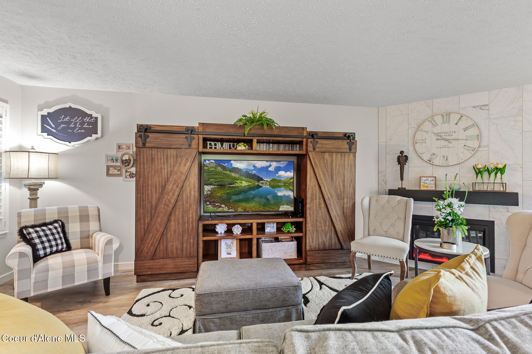 101 S Neyland Ave, 2