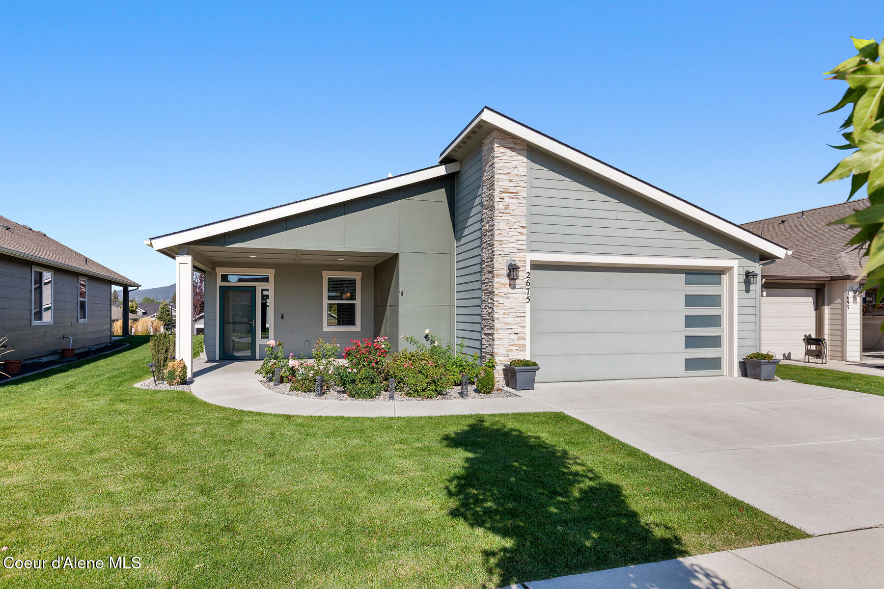 2675 N Rydal Ln