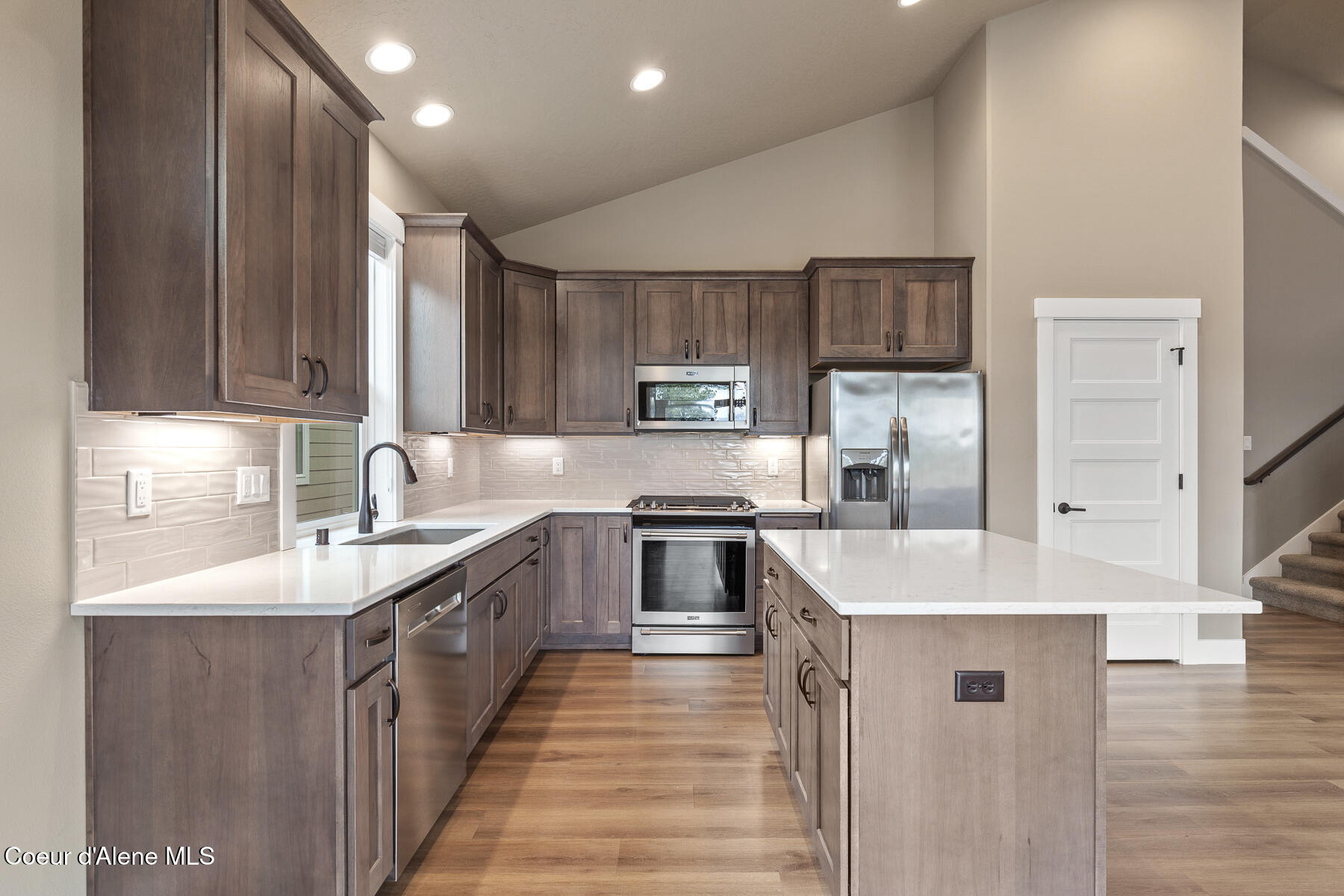 22835 E Edgewater Ln