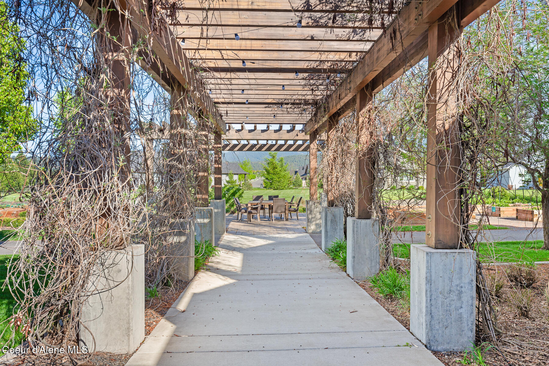 22835 E Edgewater Ln