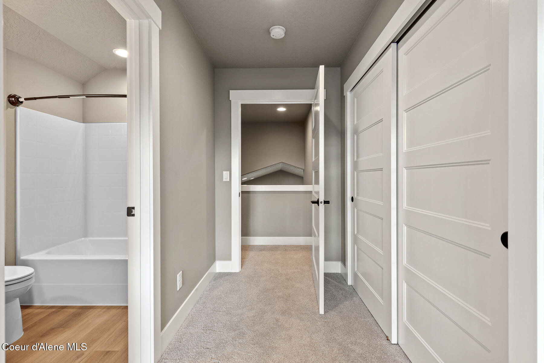 22835 E Edgewater Ln