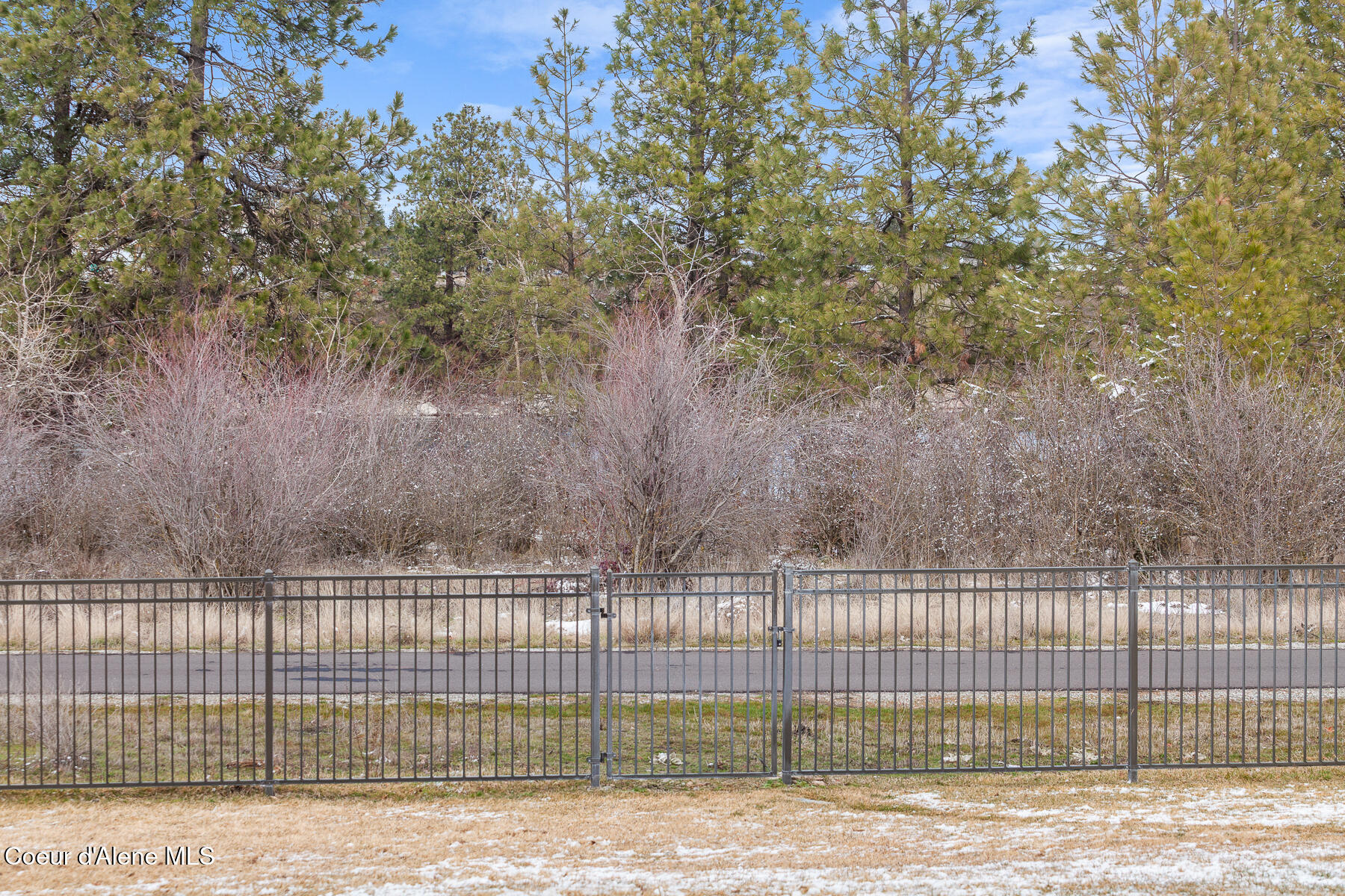 22835 E Edgewater Ln