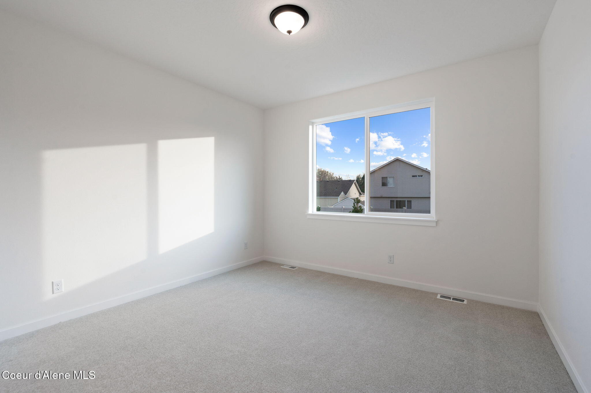 7612 N GIRARD CIR, Coeur d'Alene