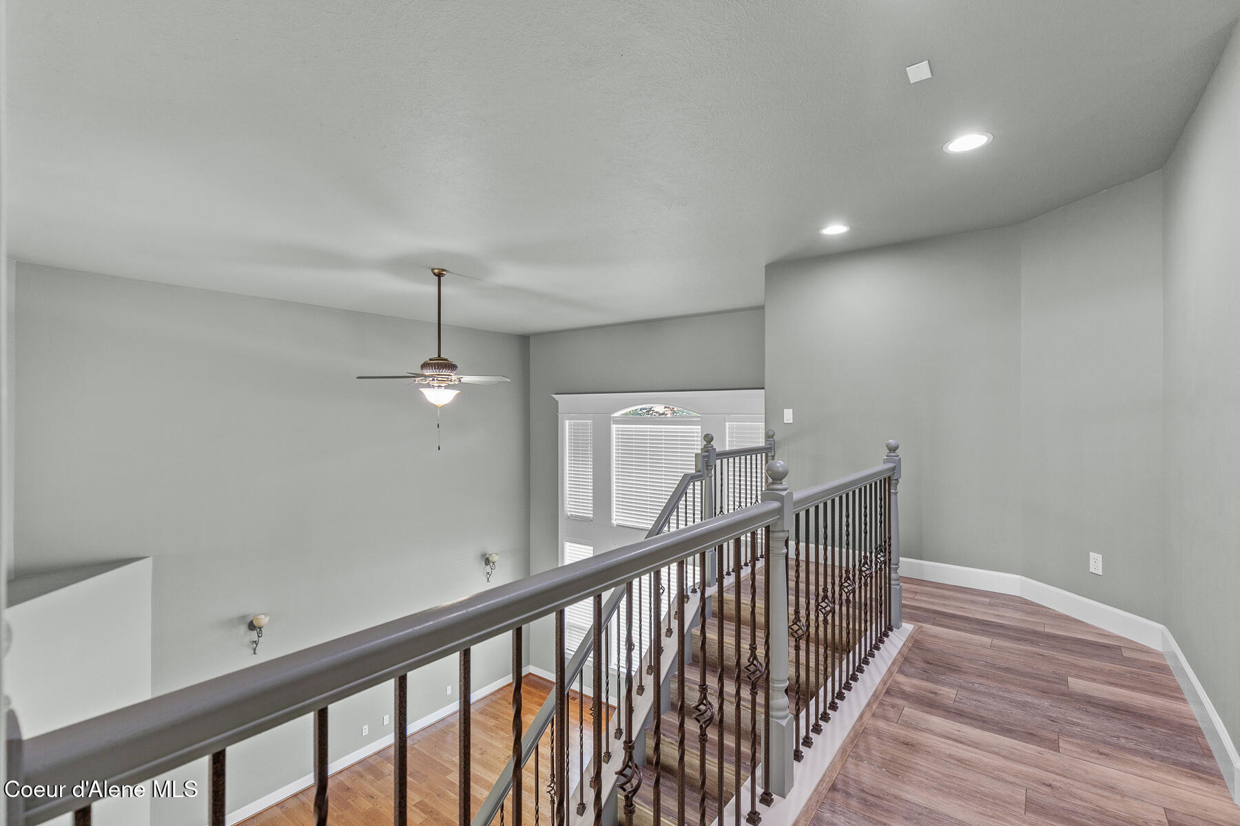 755 N COLES LOOP