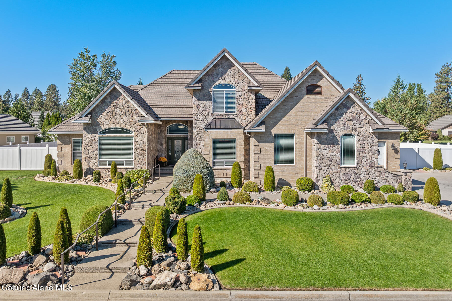 755 N COLES LOOP