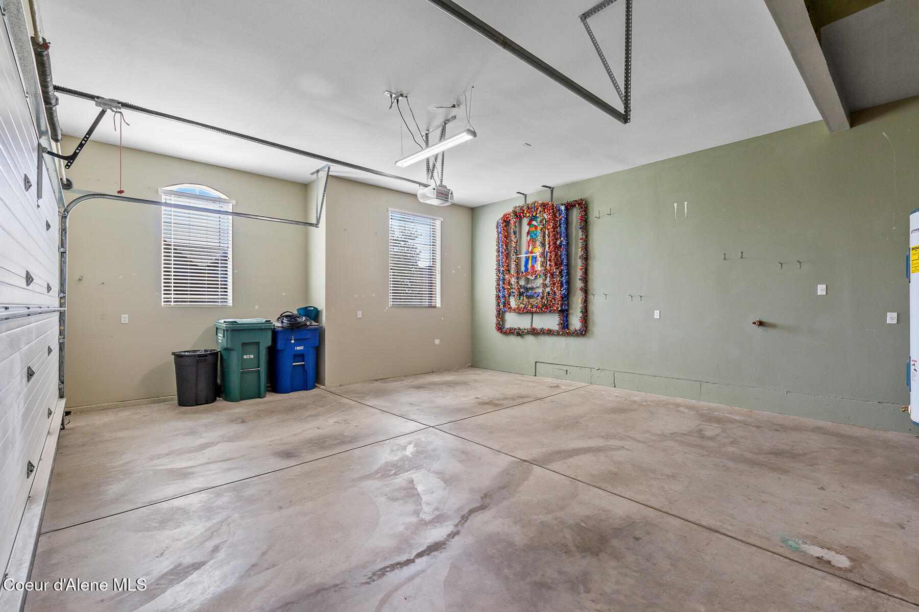 755 N COLES LOOP