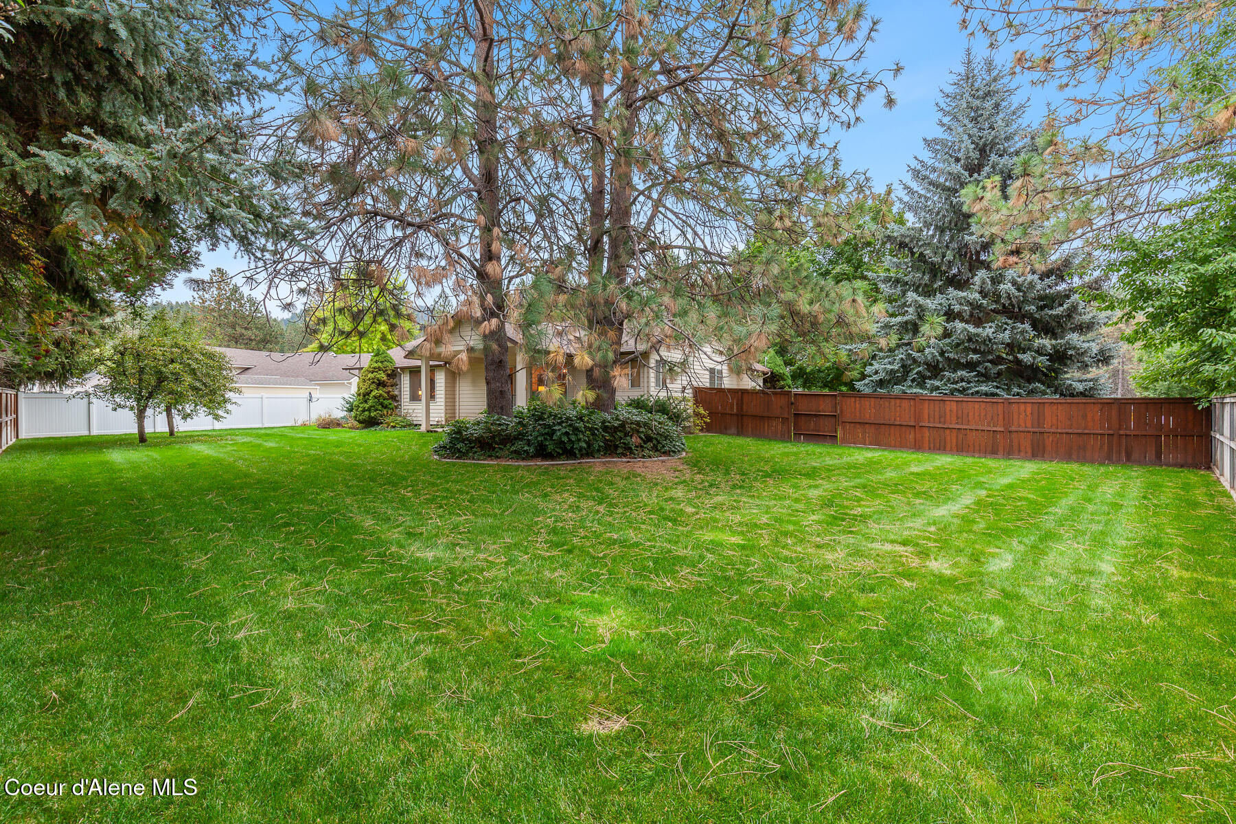 2601 E THOMAS HILL DR, Coeur d'Alene