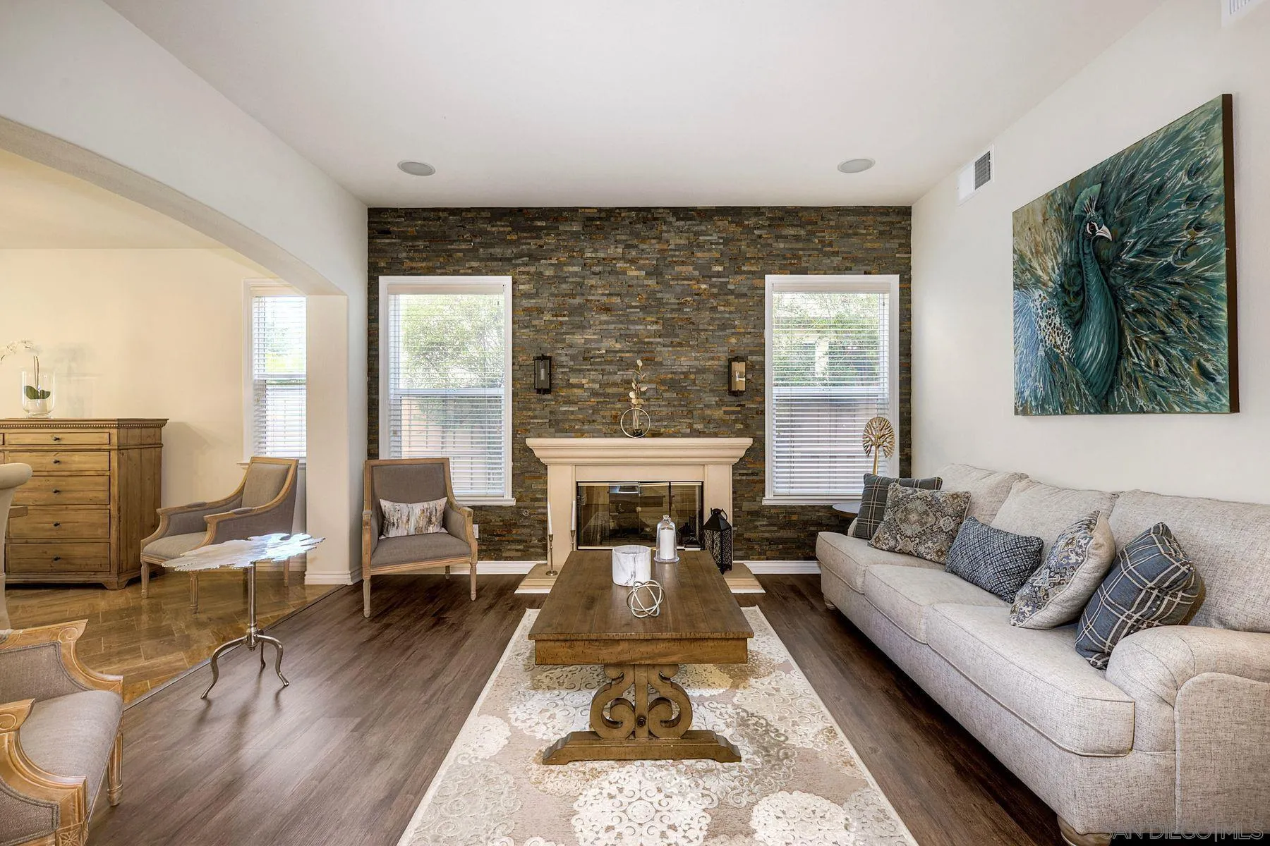 993 Hawthorne Creek Dr