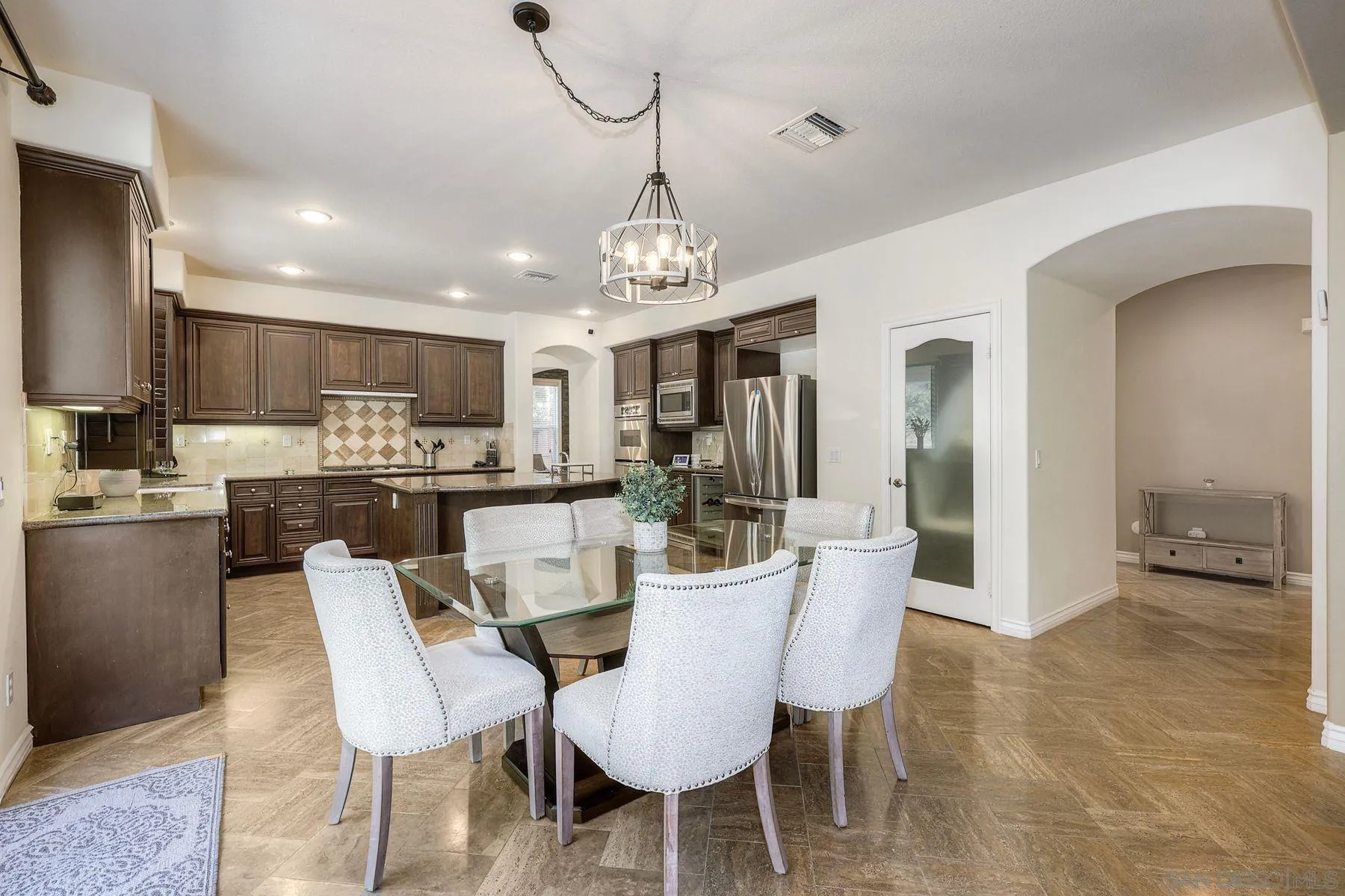 993 Hawthorne Creek Dr