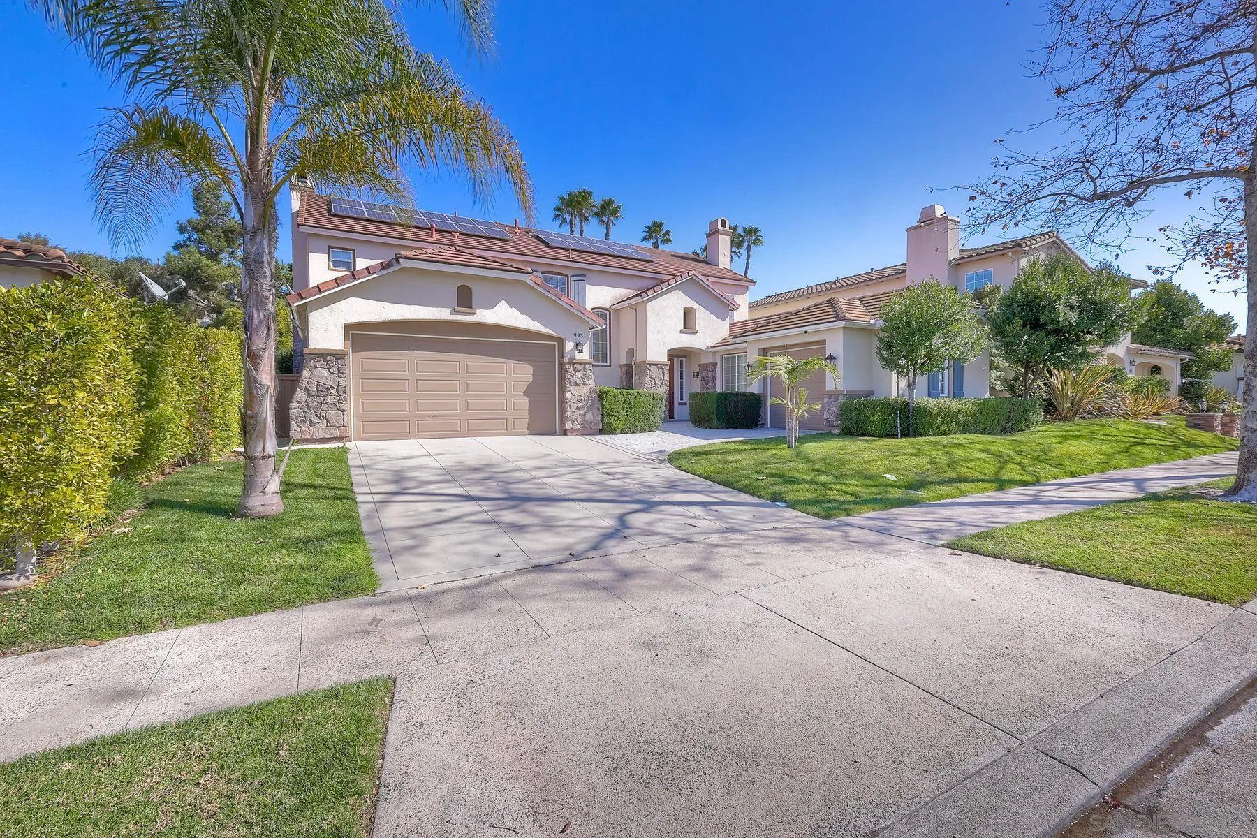 993 Hawthorne Creek Dr