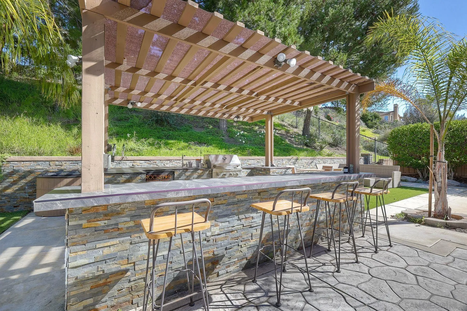 993 Hawthorne Creek Dr