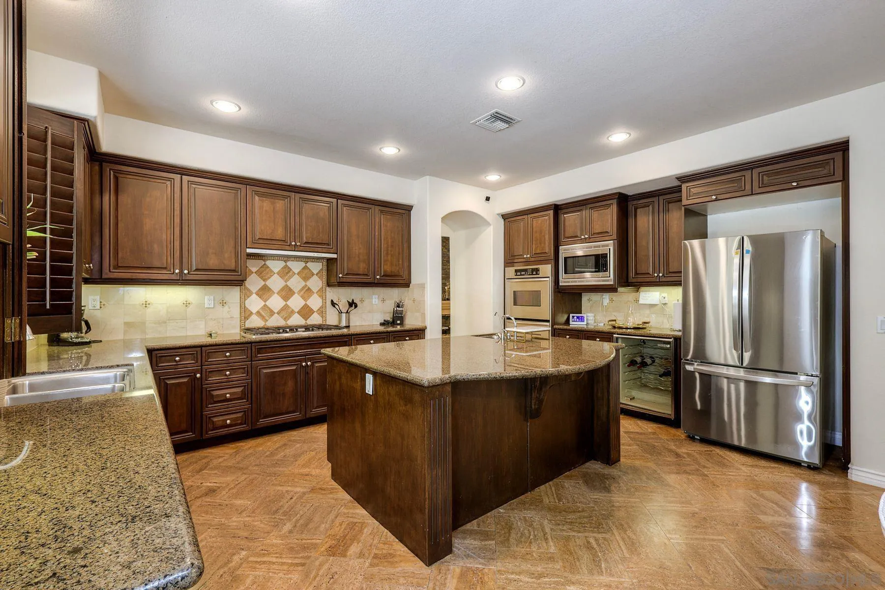 993 Hawthorne Creek Dr