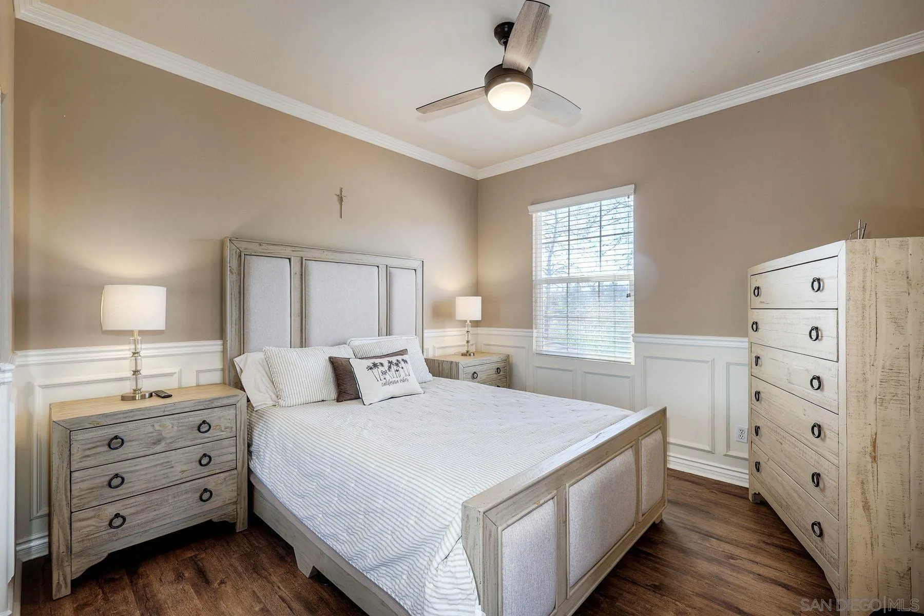 993 Hawthorne Creek Dr