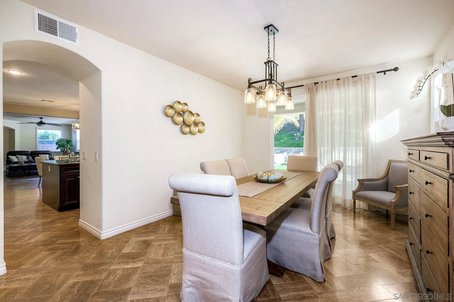 993 Hawthorne Creek Dr