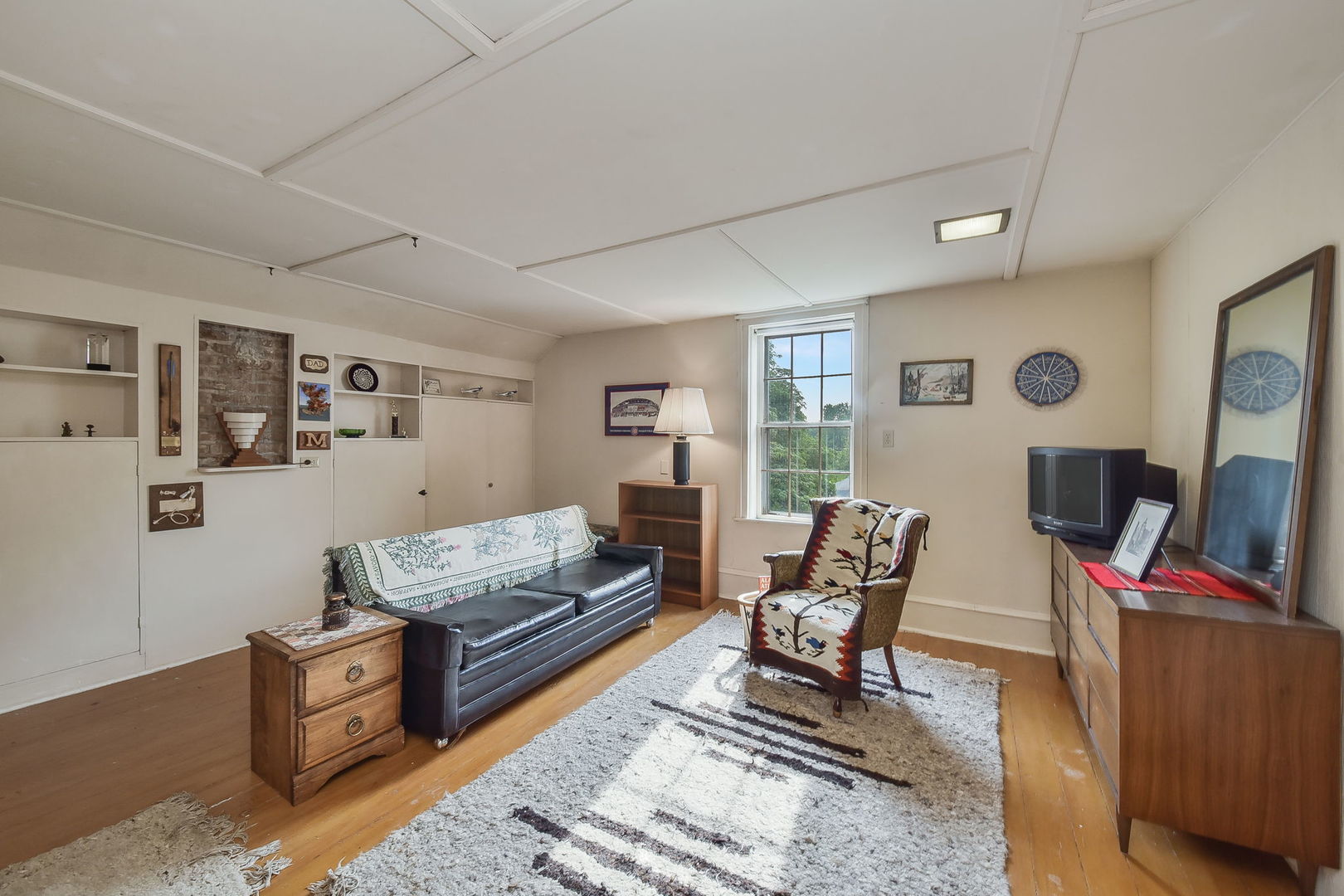 1S500 Taylor Road