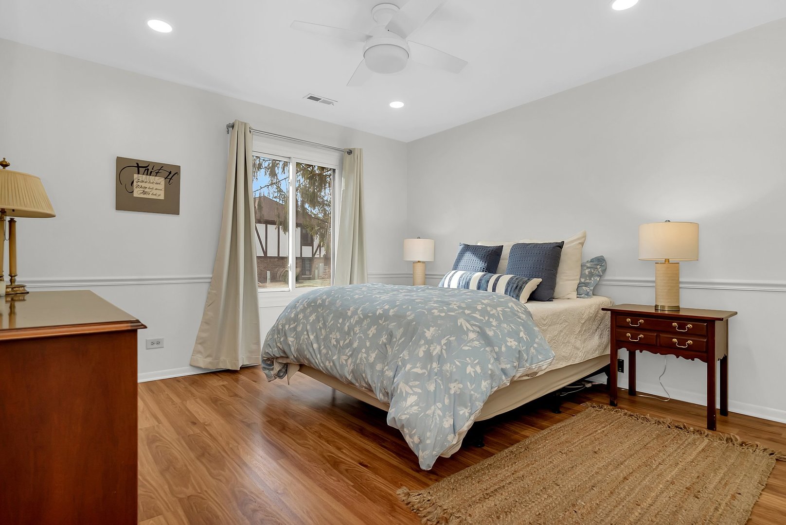 1720 Lakecliffe Drive Unit: 4306