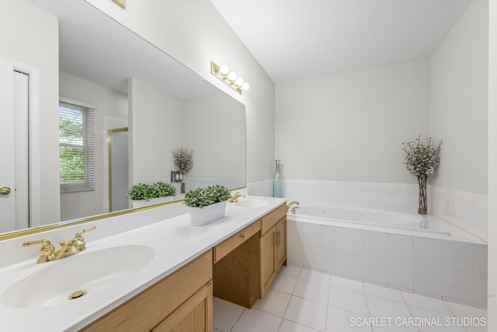 1935 Kingsbrook Court