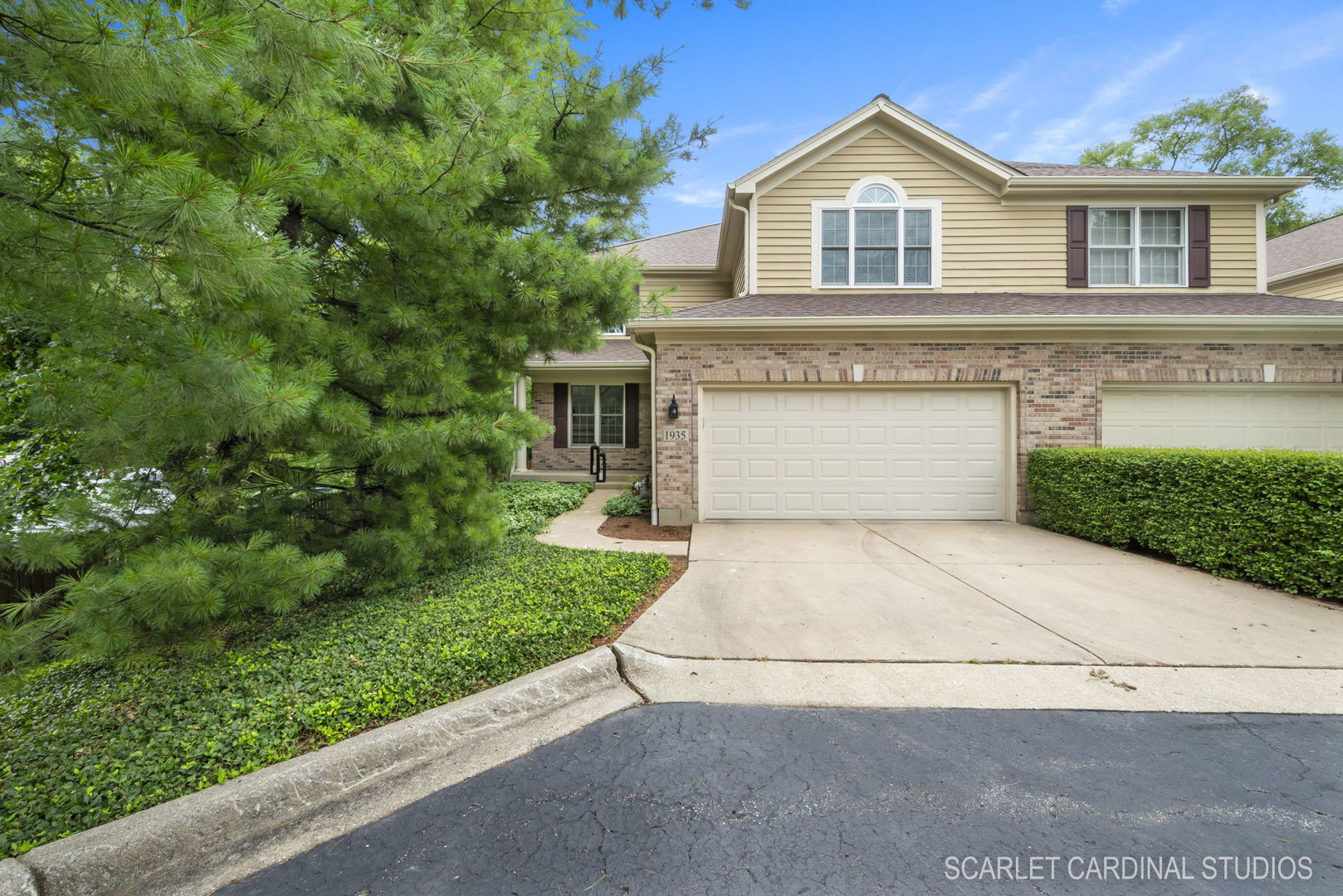 1935 Kingsbrook Court