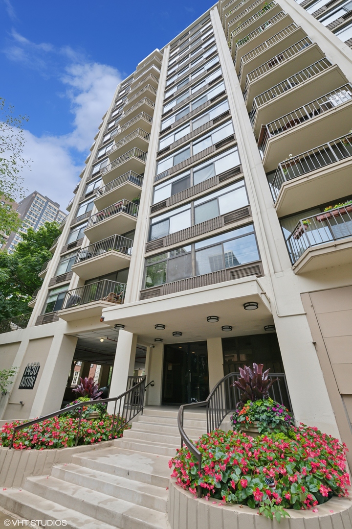 1450 N ASTOR Street Unit: 7C