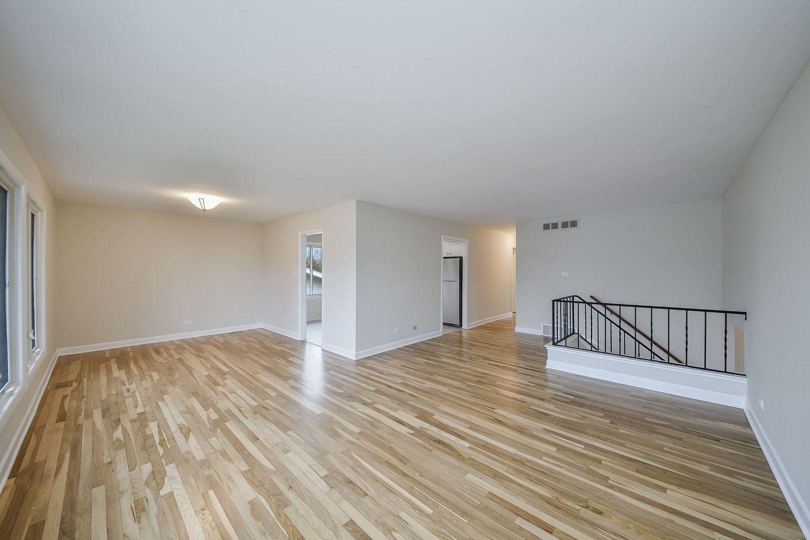 21W550 Kensington Road