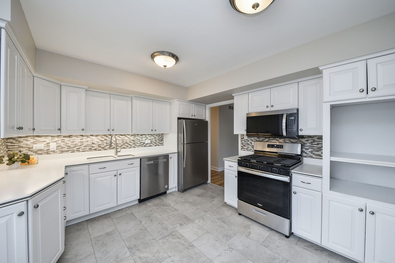 21W550 Kensington Road