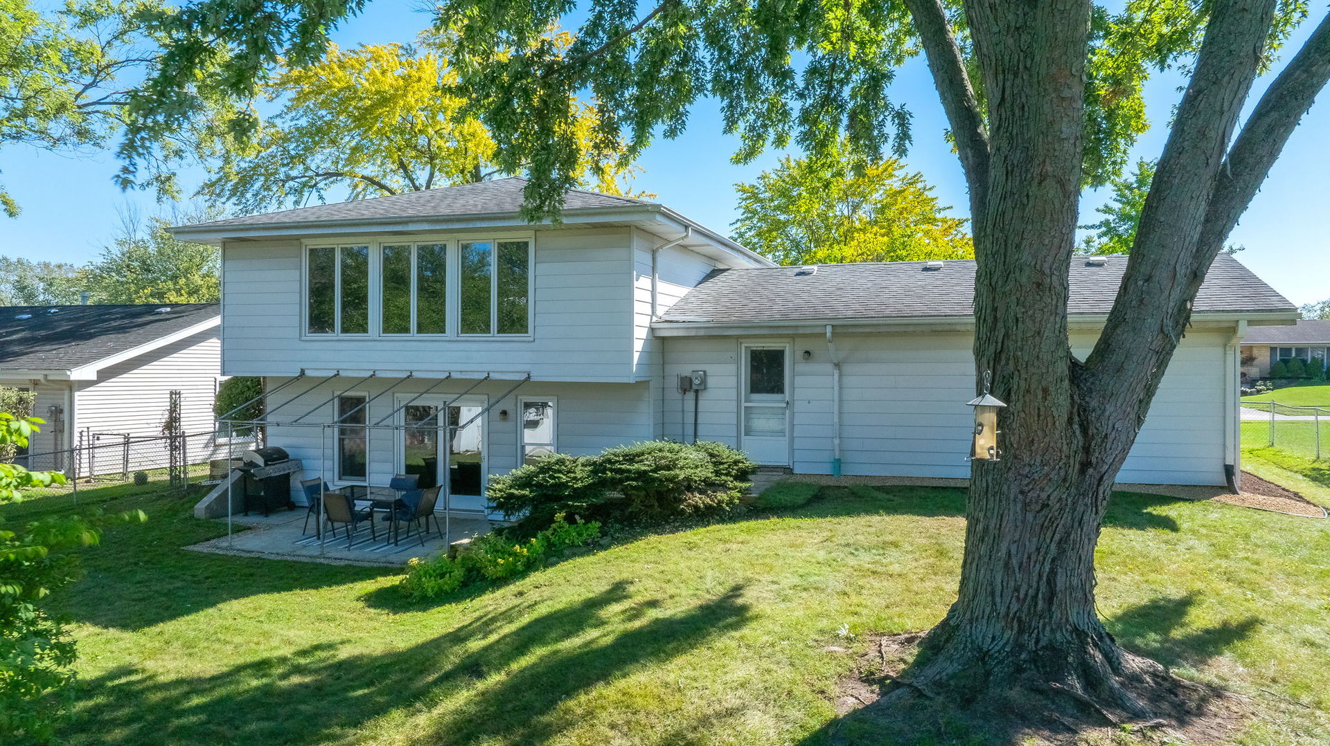 21W550 Kensington Road