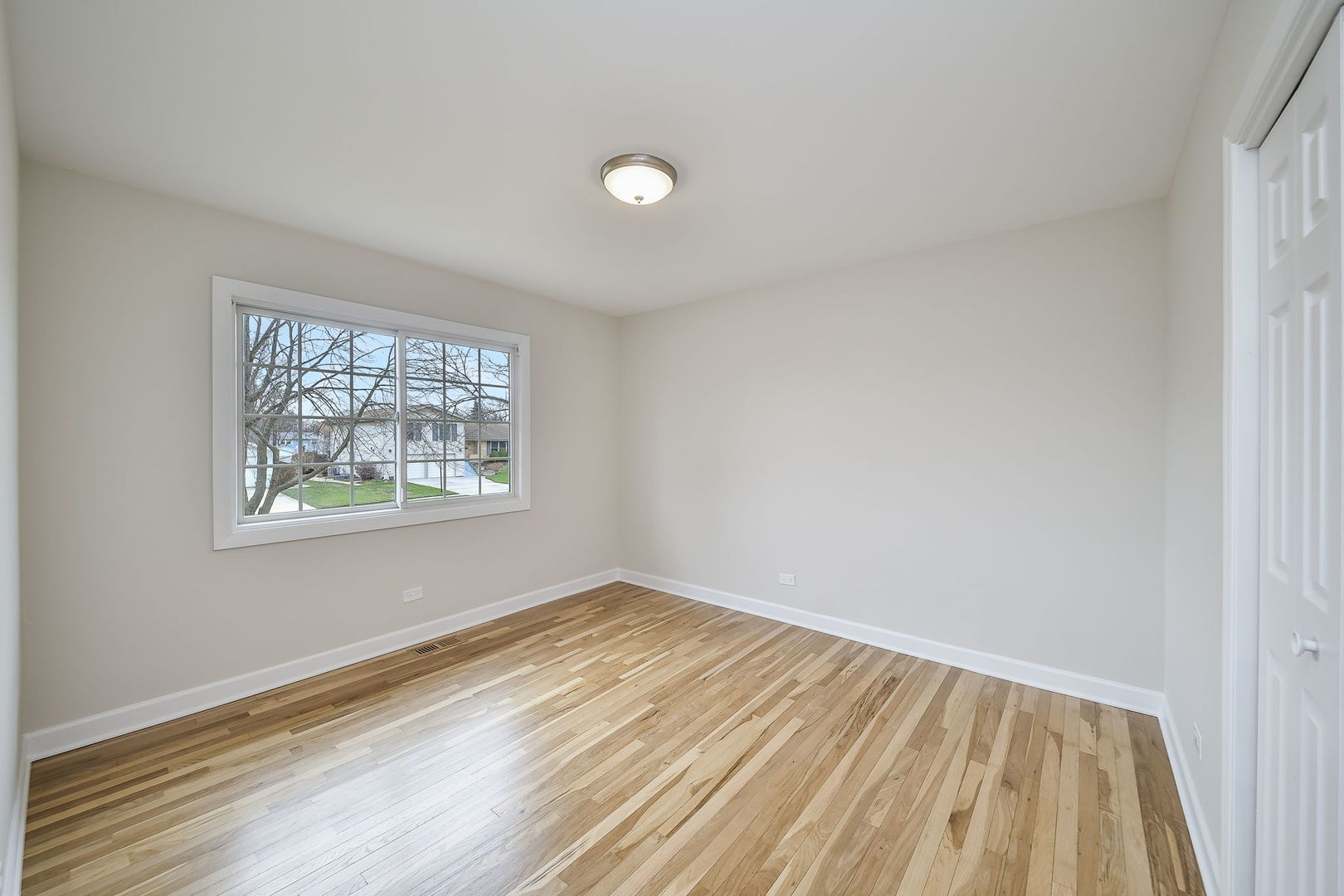 21W550 Kensington Road