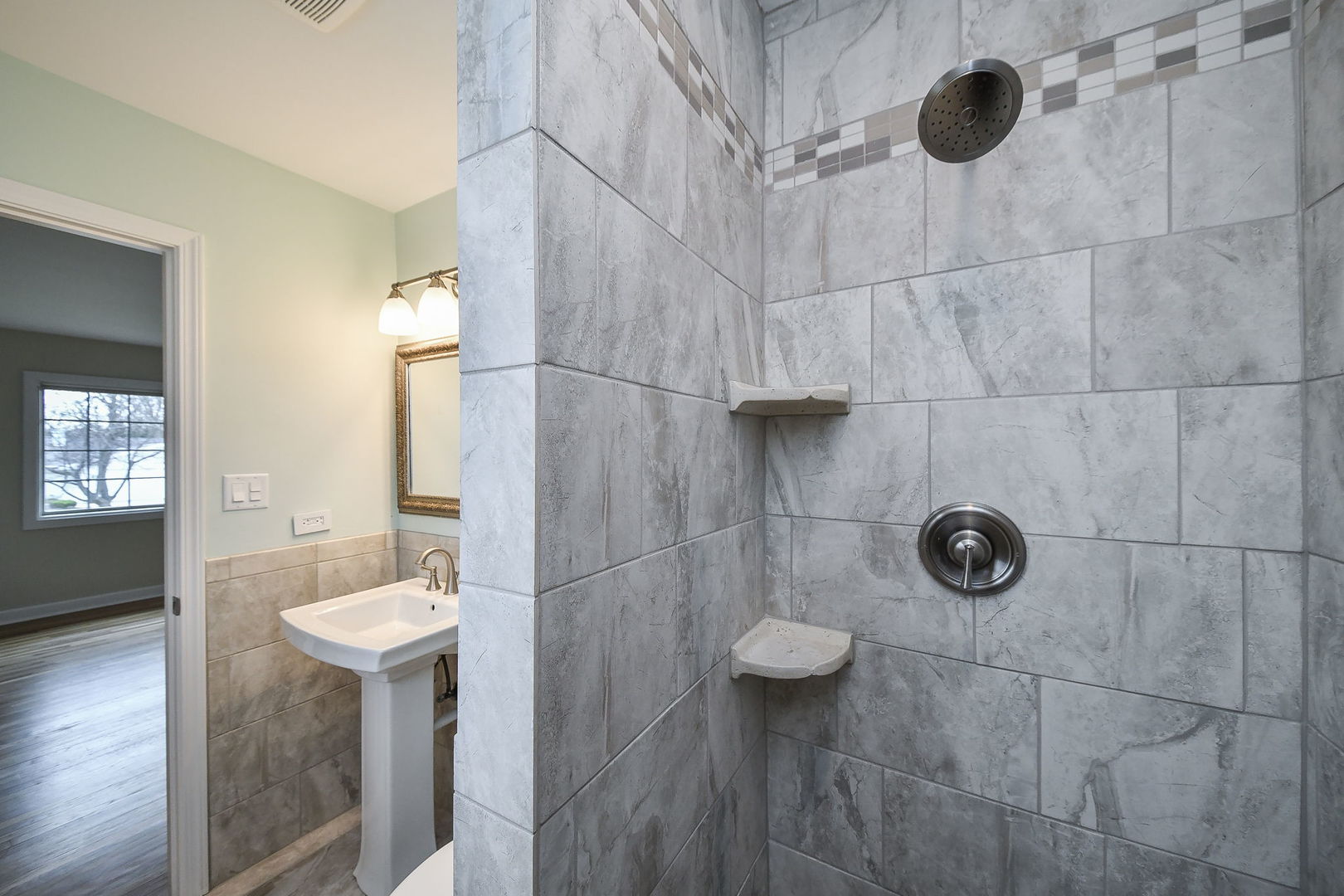 21W550 Kensington Road