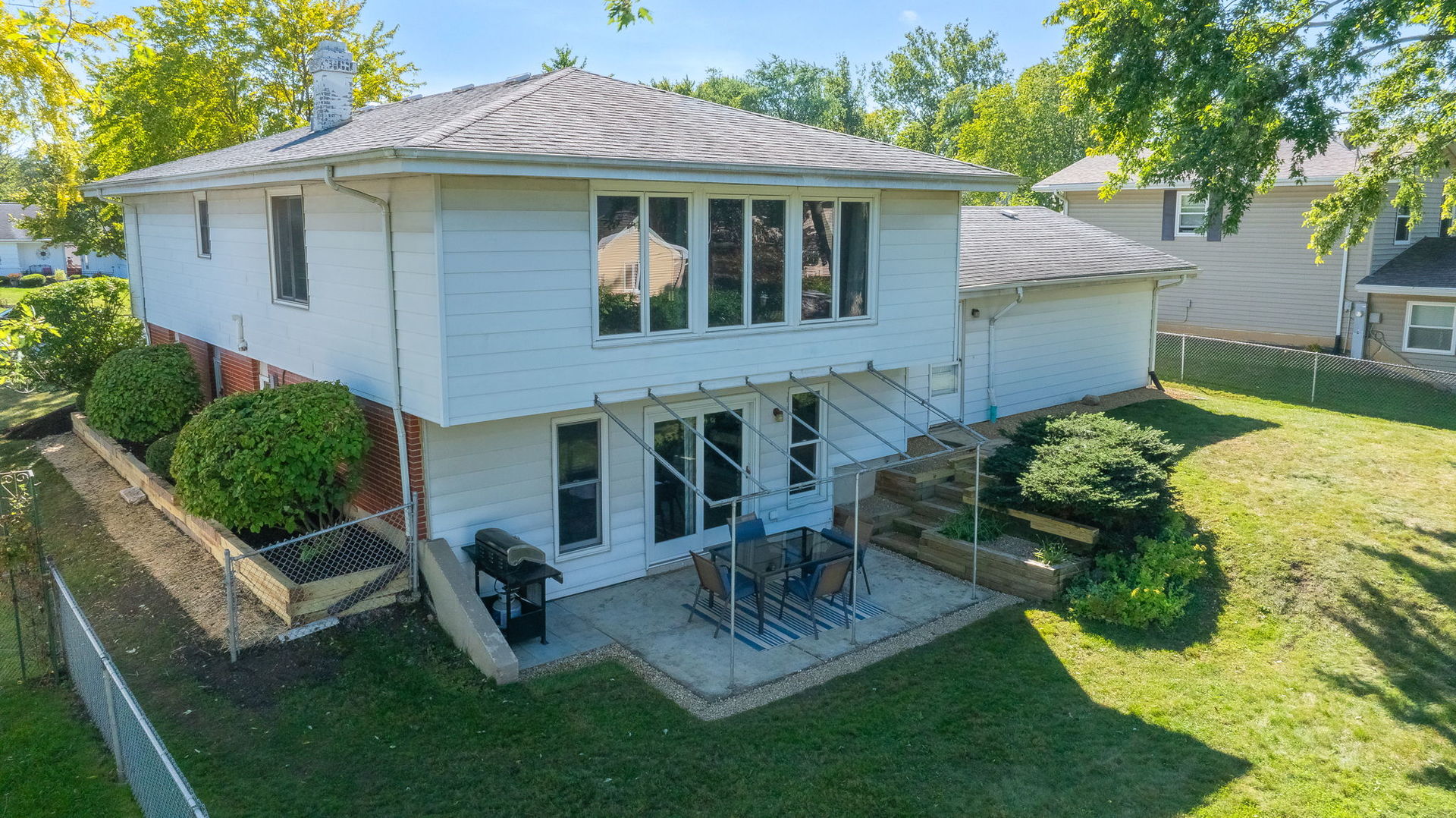 21W550 Kensington Road