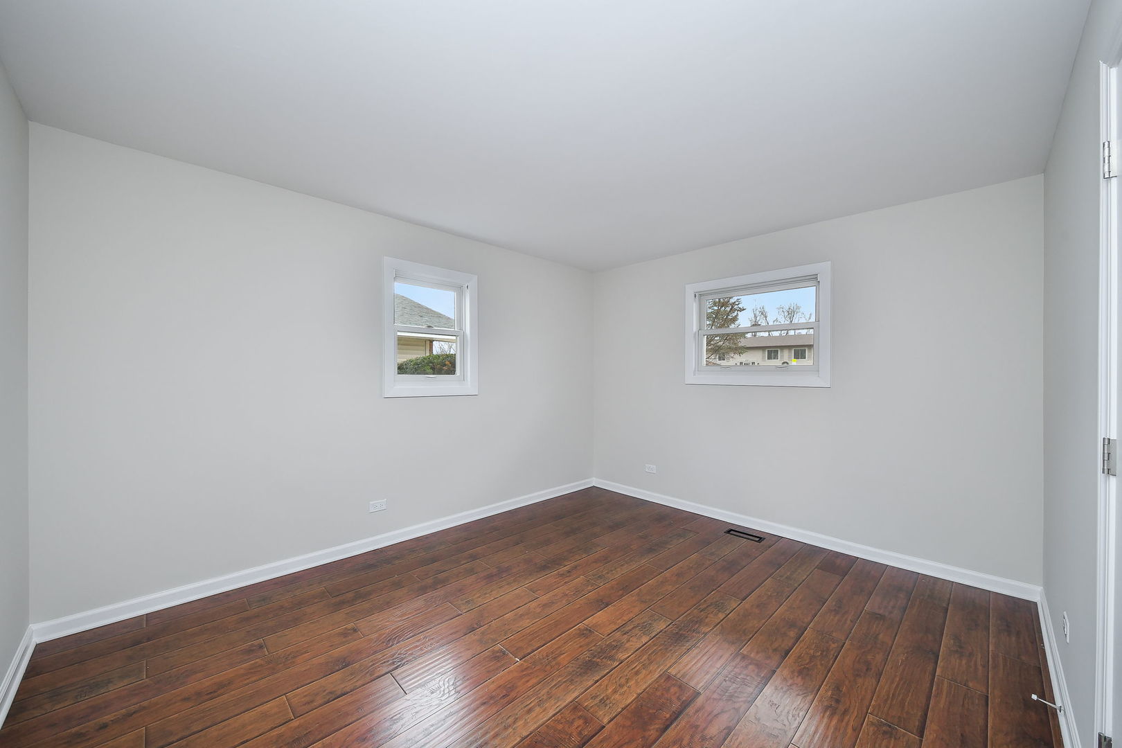 21W550 Kensington Road
