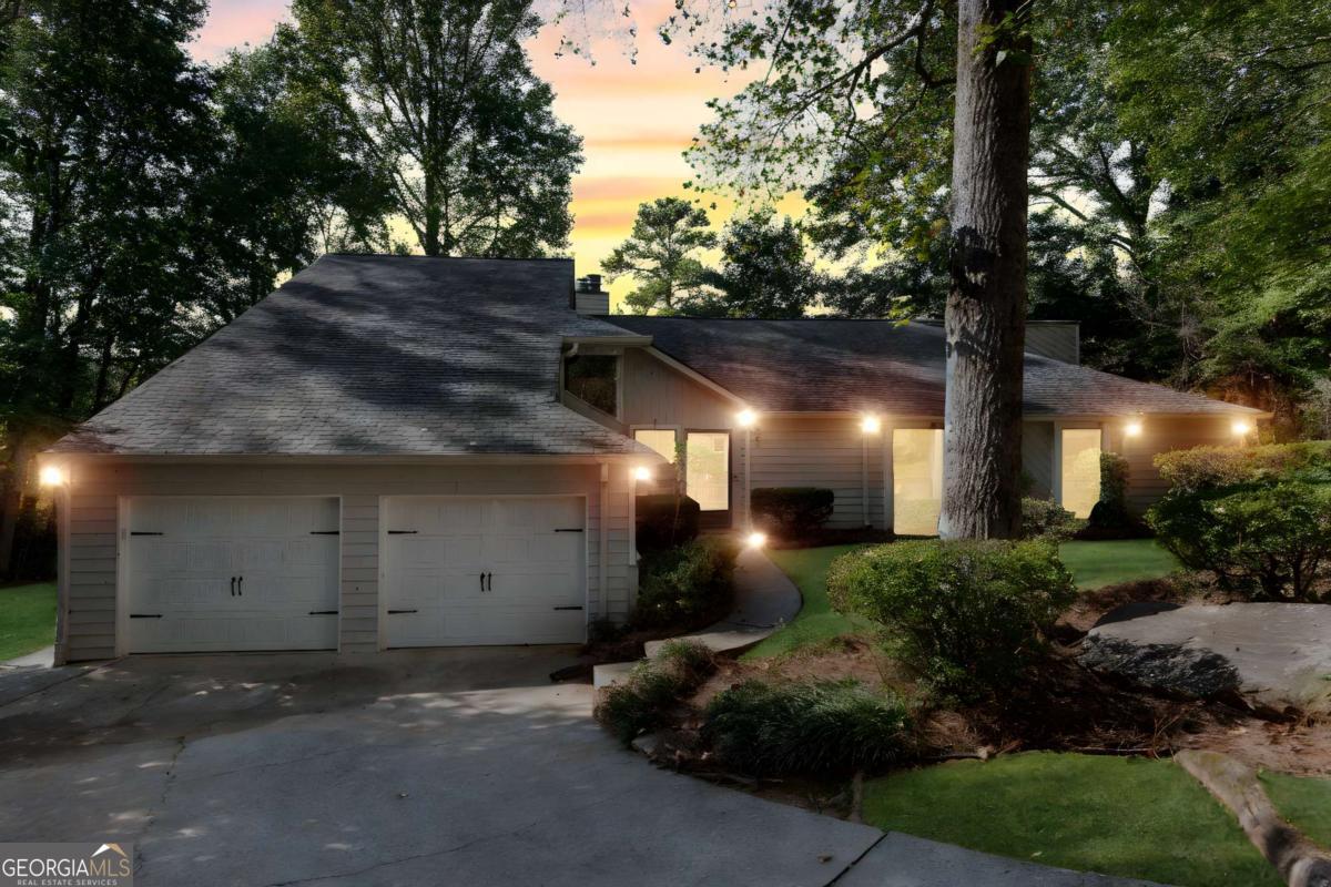 2100 Stone Hollow Court