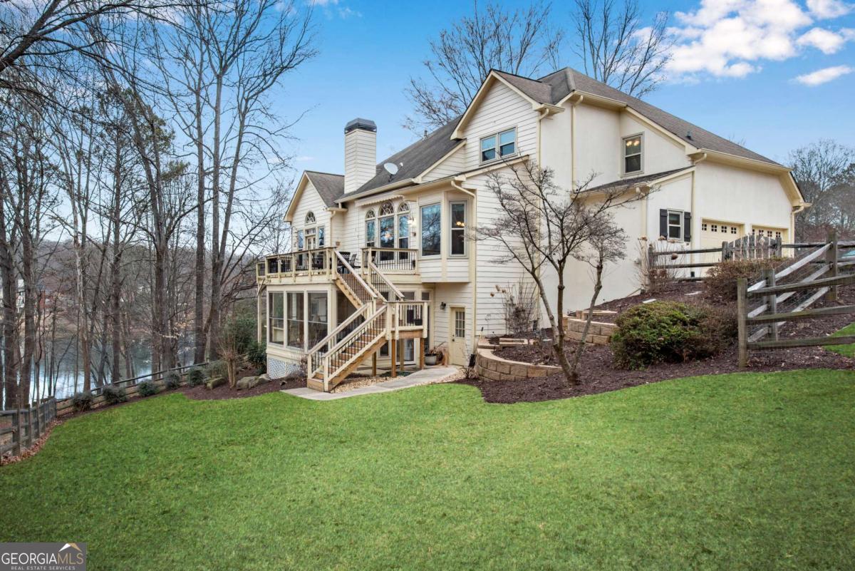 50 Lakecrest Circle