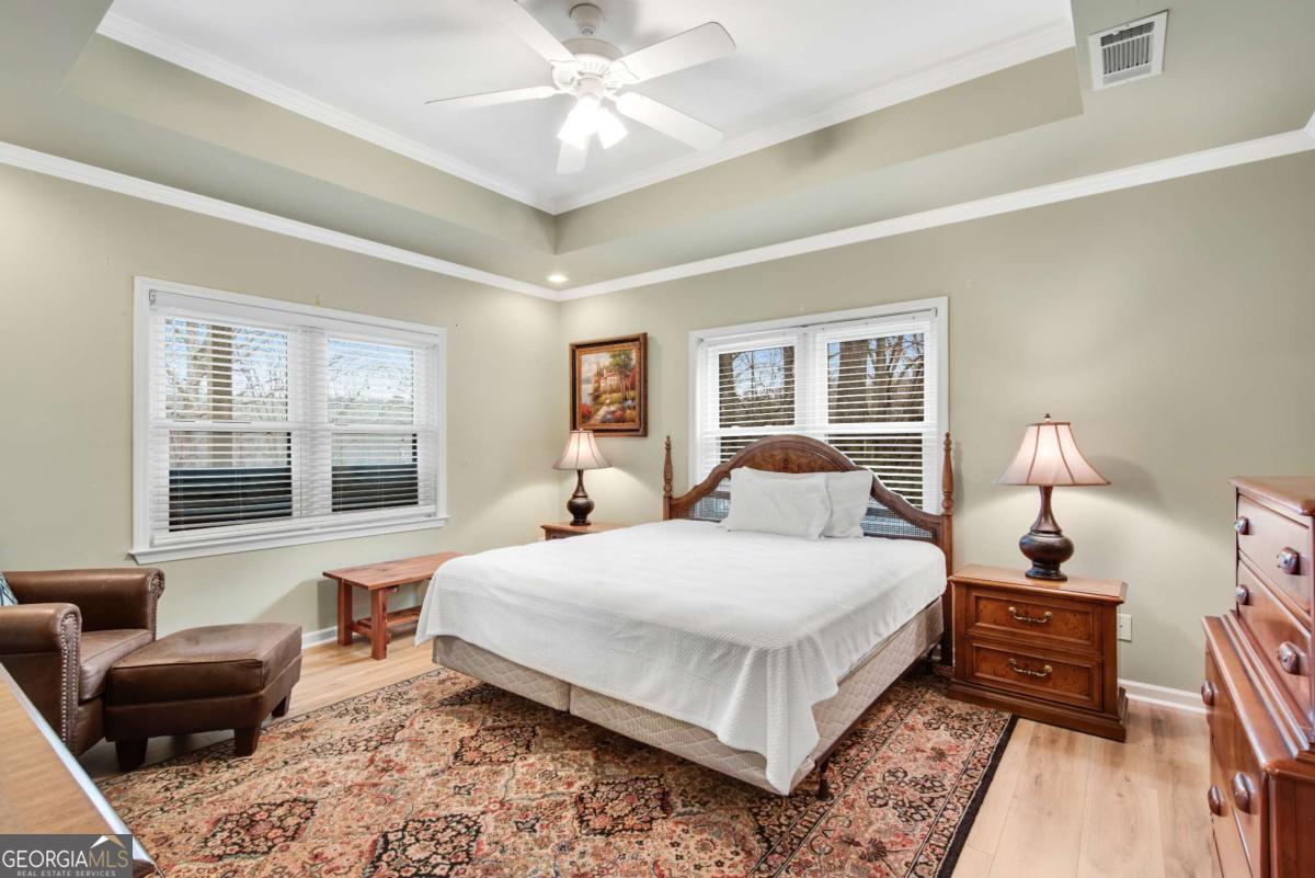 50 Lakecrest Circle
