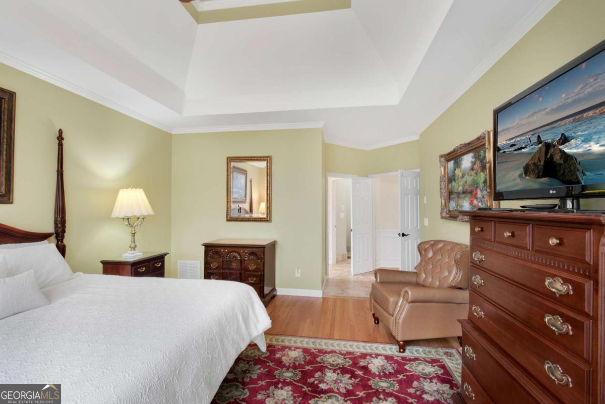 50 Lakecrest Circle