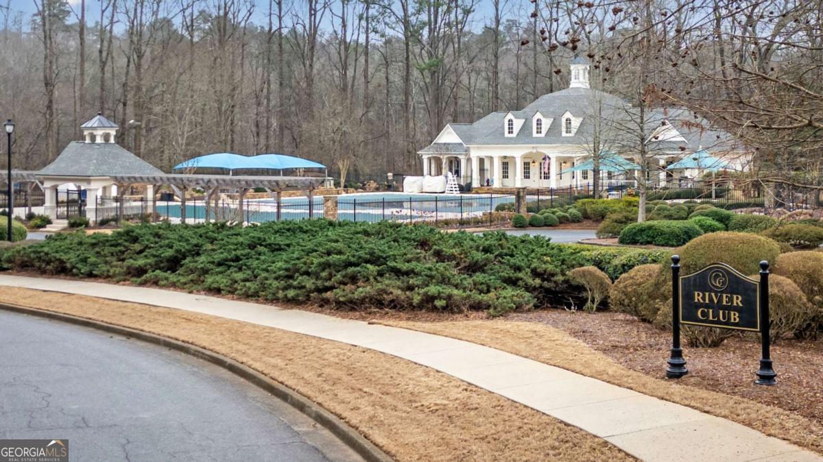 50 Lakecrest Circle