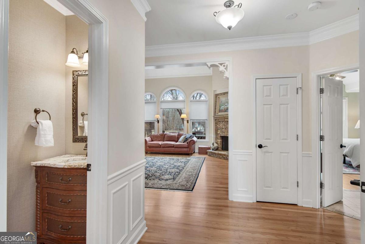 50 Lakecrest Circle
