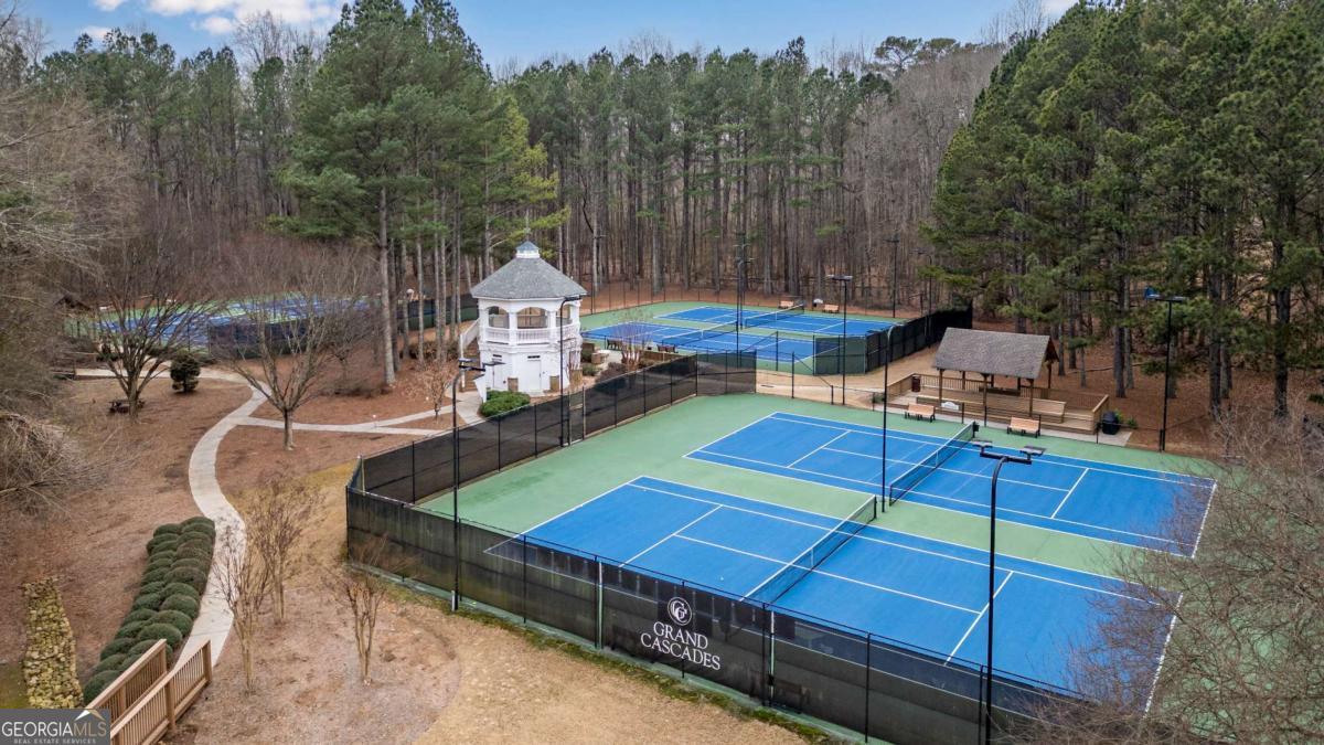50 Lakecrest Circle