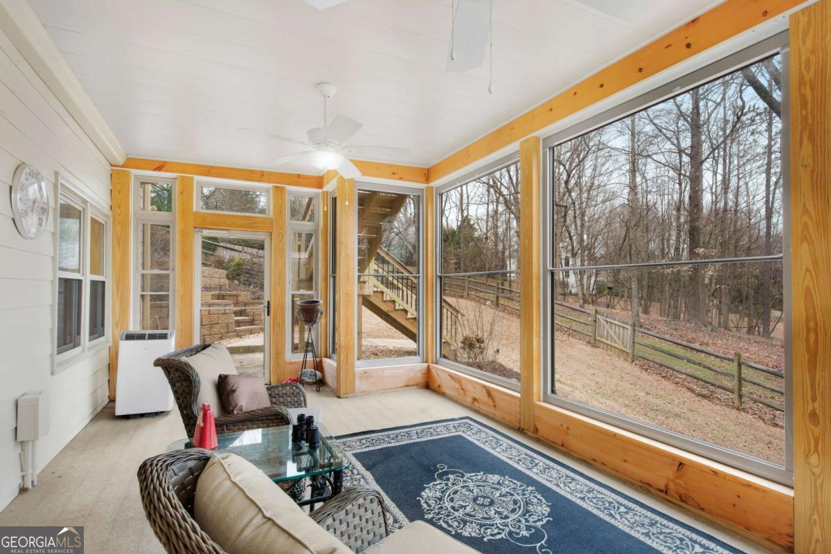 50 Lakecrest Circle