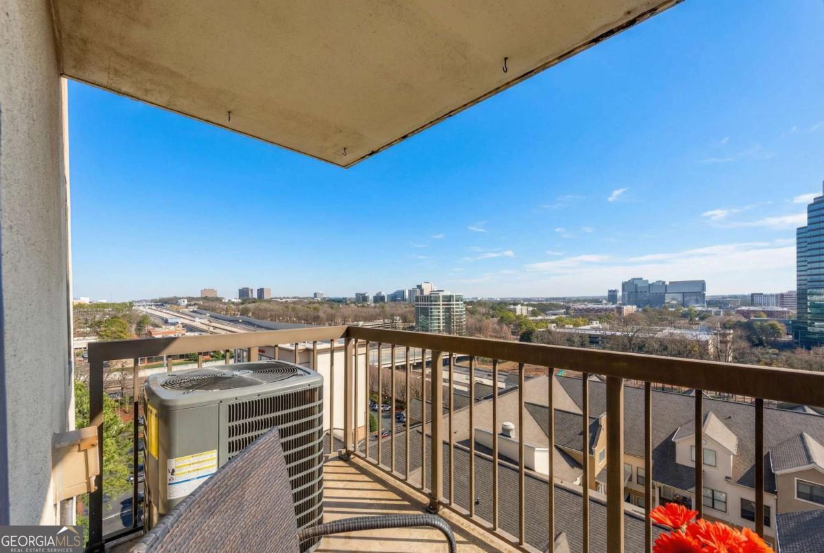 795 Hammond Drive # 1402