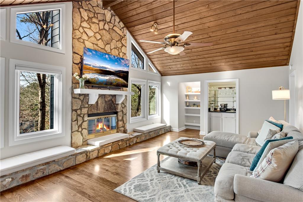 2421 Spring Lake Drive