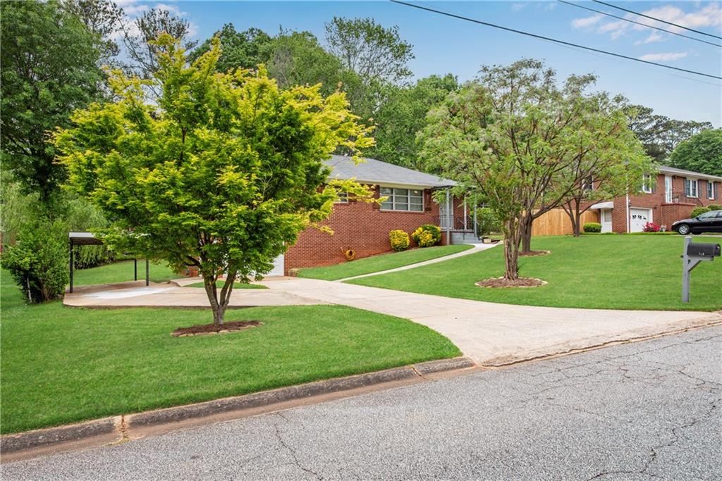 718 Birchwood Lane SW