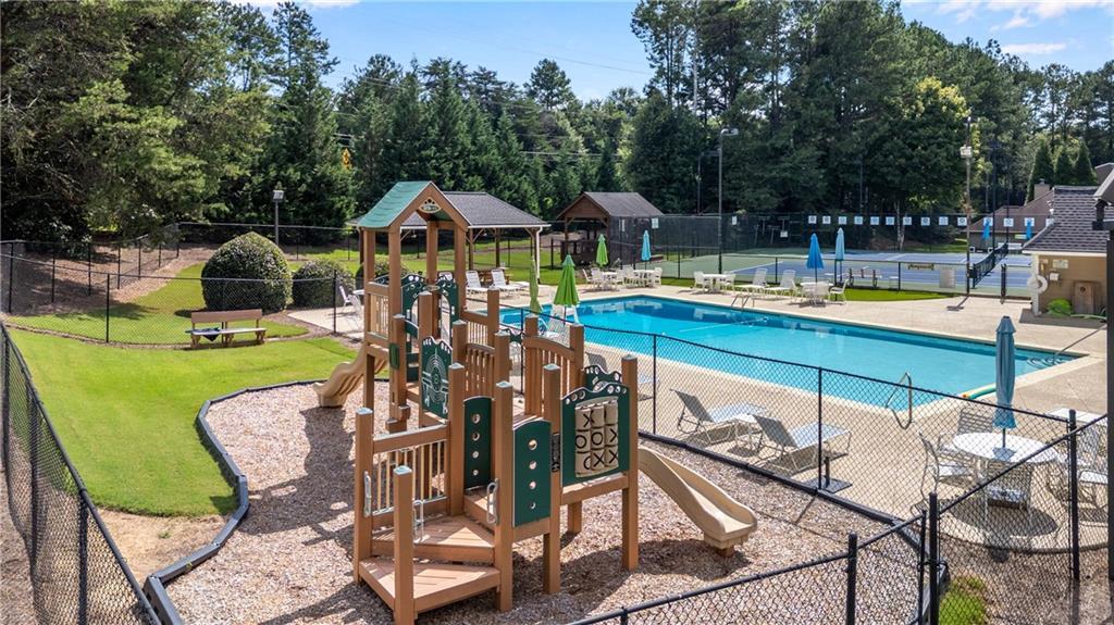 2212 Heritage Trace View