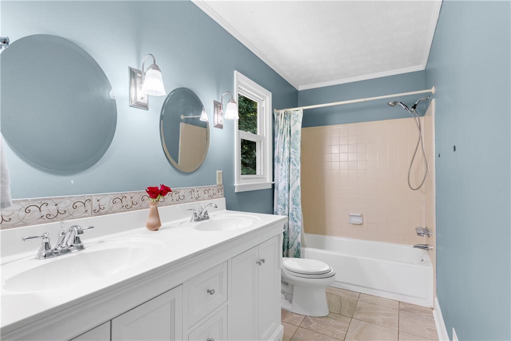 2212 Heritage Trace View