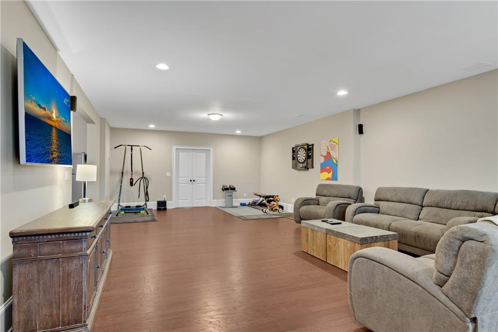 3519 Brookleigh Lane NE