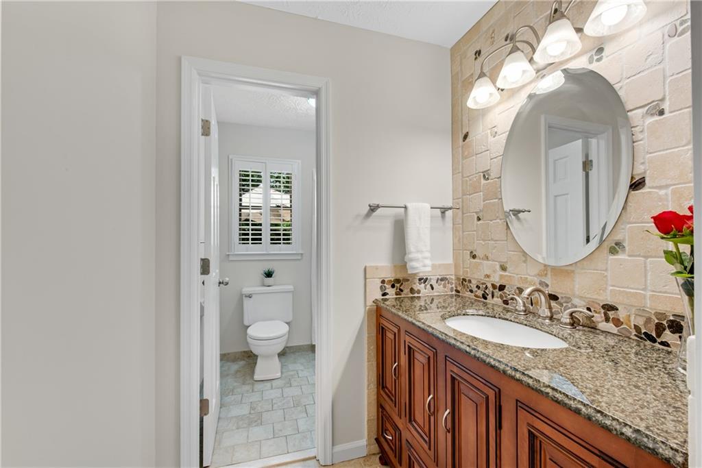 2719 Huckleberry Path